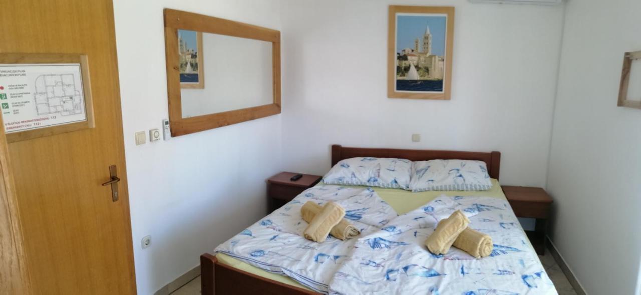Apartments Ok Lopar Esterno foto